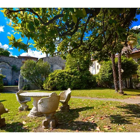 Timeless Garden Gravedona