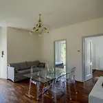 Timeless Garden شقة